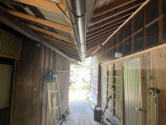 母屋と離れの状況です。