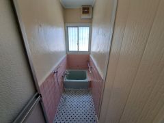 広めな浴室でお子様と一緒に入浴を楽しめます。 ゆったりとしたスペースがあると、おもちゃを持ち込んだり親子で水遊び感覚で過ごせる特別な空間ですね。