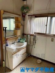 トップボード広め、収納の洗面台で二人同時の身支度もスムーズ