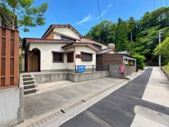 駐車場拡張しました。2台駐車出来ます。