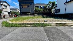 お車の出し入れが苦手なママや小さなお子様にも安心ですね。