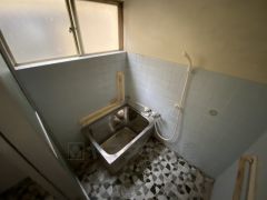 窓があるだけで、あっという間に換気ができますのでお風呂のカビお掃除も気持ちが良いです。