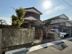 閑静な住宅街、日当たり良好です。