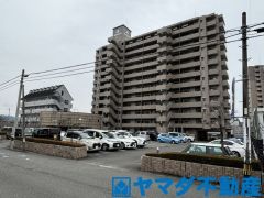 12階建ての9階部分、眺めもいいです。