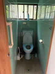 災害時でも安心のタンク付きトイレを採用しました。