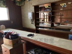 パートナーや家族が集う憩いの空間。家族・友人・知人の会話に華を咲かせます。