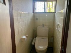 災害時でも安心のタンク付きトイレを採用しました。