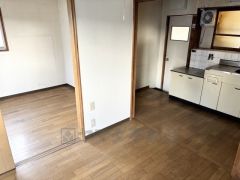 小さな子供を見ながら家事ができそうですね。