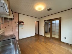 パートナーや家族が集う憩いの空間。家族・友人・知人の会話に華を咲かせます。