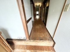 靴がたくさんあっても、収納スペースがあるので安心ですね。