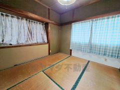 和室は、お子様の遊び場やお昼寝、来客用の寝室にと多様な用途で使えます。