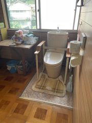 災害時でも安心のタンク付きトイレを採用しました。 1階と2階の2か所にトイレを設けています。