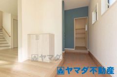 たくさん靴ある方でも安心、収納スペースがたくさんあります