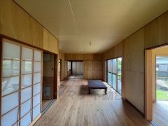 木の温もりを感じる平家のおうちです。