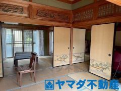 木のぬくもりが感じられる和室