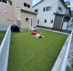 広いお庭、子供たちが遊んだり、ＢＢＱもできます。