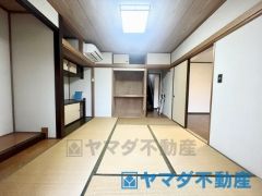 天袋・上段・下段と分かれており、奥行きもしっかりあるため、収納力の高さが魅力。季節モノや来客用のお布団など、お子様のおもちゃなど収納でき、お部屋にスペースを生まれます。