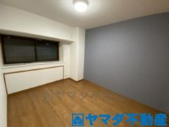 出窓に、小物を飾ったり、観葉植物を飾ったり、自分好みの空間が楽しめます