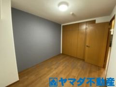 ウォークインクローゼットのある住まいで収納上手な生活を実現。衣類だけでなく、箱物や思い出の品もたっぷり収納できますので、整理整頓もスムーズに