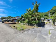 前面道路も広く、駐車しやすいです。