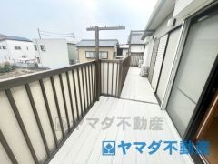 陽当りの良いバルコニーは、物干しセットを追加すれば、一度にたくさんのお洗濯物が干せるのが魅力