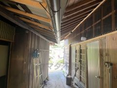 母屋と離れの状況です。