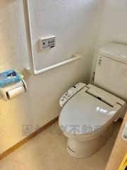 災害時でも安心のタンク付きトイレを採用しました。