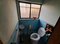 災害時でも安心のタンク付きトイレを採用しました