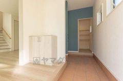 たくさん靴ある方でも安心、収納スペースがたくさんあります