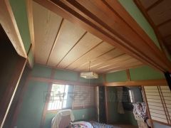 木のぬくもりが感じられるお部屋ですね。