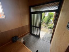 収納棚を設けたら、靴も収納できます。