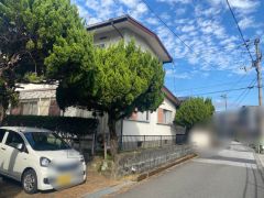 一戸建ての多いエリア。静かで落ち着いた雰囲気。