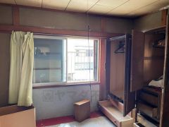 大容量の収納はもちろん、各居室にも収納スペースを確保しています。