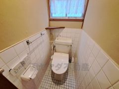 災害時でも安心のタンク付きトイレを採用しました。
