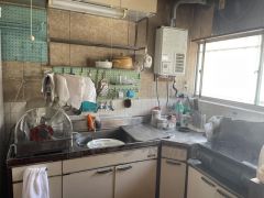 ｌ字キッチン、作業効率もよく、収納場所には、食品や調理道具などが収納できます。自分好みＤＩＹしても楽しそうですね