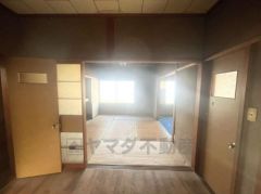 天袋・上段・下段と分かれており、奥行きもしっかりあるため、収納力の高さが魅力。季節モノや来客用のお布団など、お子様のおもちゃなど収納でき、お部屋にスペースを生まれます