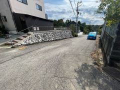 前面道路も広いです。