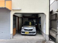 インナーガレージのため、雨の日の乗り降りも安心ですね。