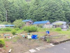 広い土地、家庭菜園や子供の遊び場を設けると、ゆとりある暮らしができそうですね。
