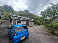 駐車スペースも広く、急な来客があっても大丈夫です。