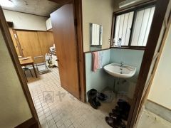 帰ってきたらすぐね手が洗えますね。