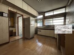 キッチン部分が広く、冷蔵庫・食器棚を置いてもゆとりがありますのでお料理がはかどりますね