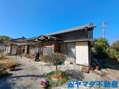 4ＤＫの2戸になります。2世帯住宅として入居可能です。